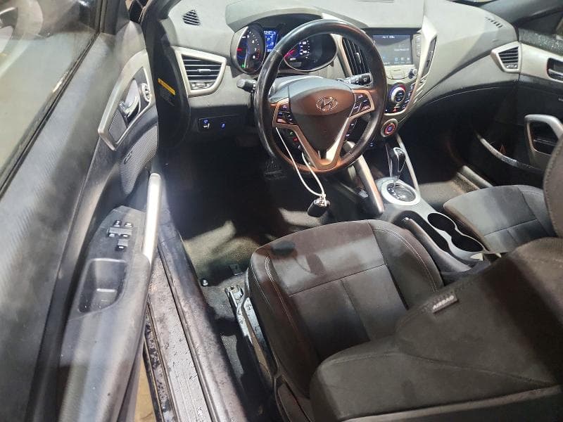 2017 HYUNDAI VELOSTER 3DR 8