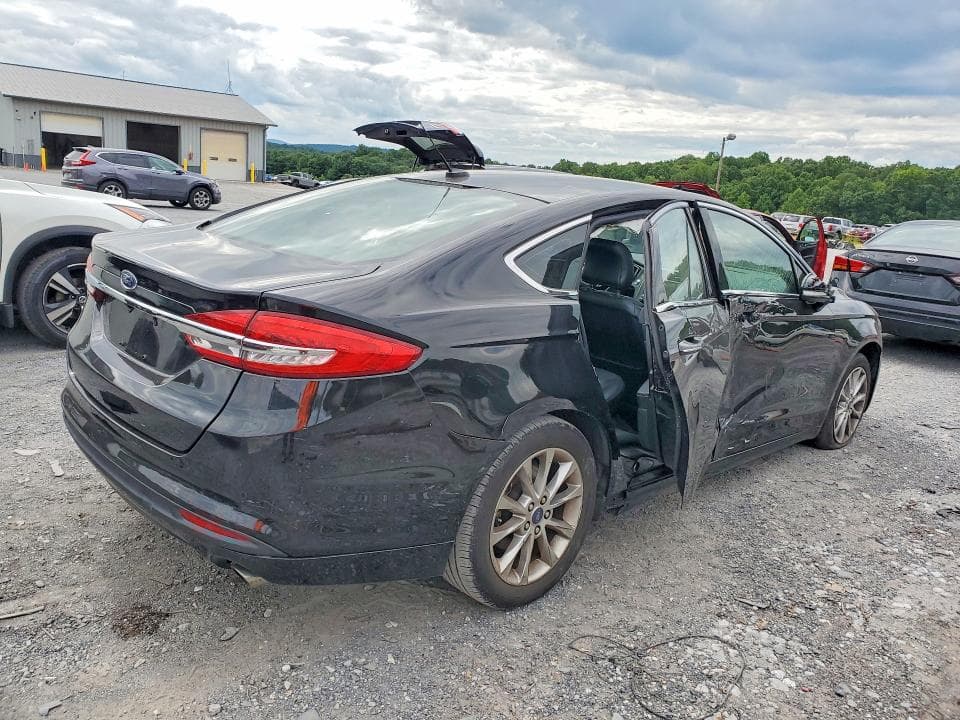 2017 FORD FUSION SE 3