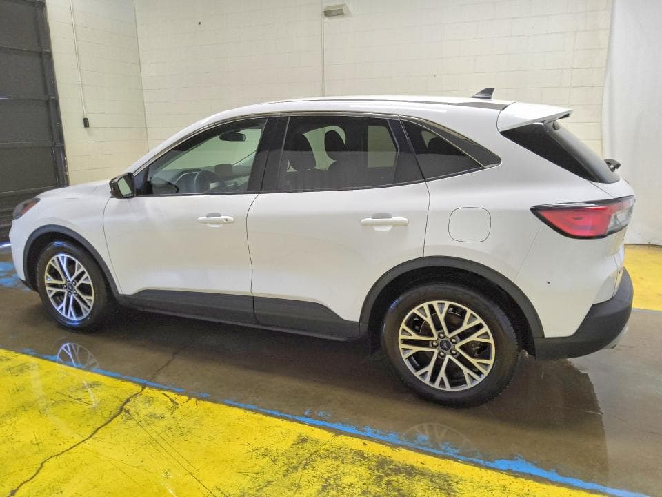2022 FORD ESCAPE SEL 2