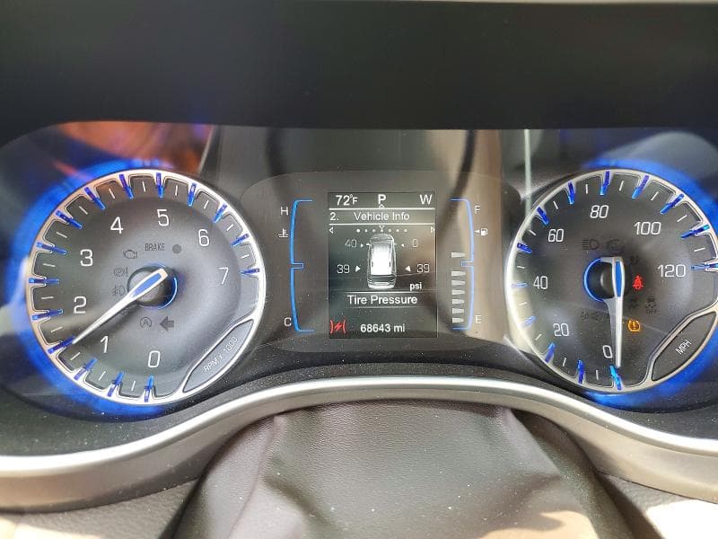 2017 CHRYSLER PACIFICA TOURING 9