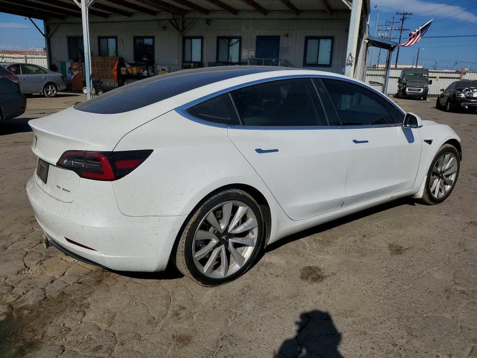 2018 TESLA MODEL 3 3