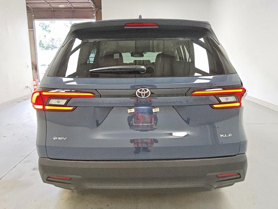 2026 TOYOTA GRAND HIGHLANDER XLE 6