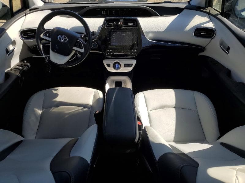 2017 TOYOTA PRIUS FOUR TOURING 8