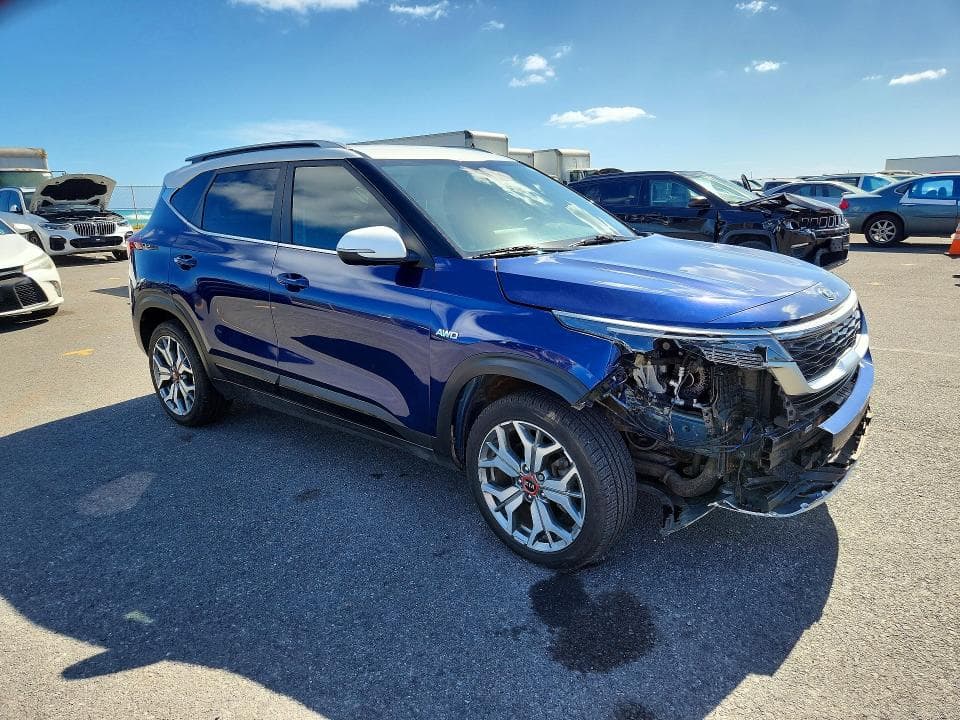 2021 KIA SELTOS S 4
