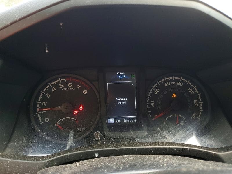 2023 TOYOTA TACOMA SR 9