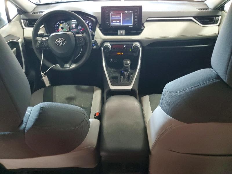 2021 TOYOTA RAV4 XLE 8