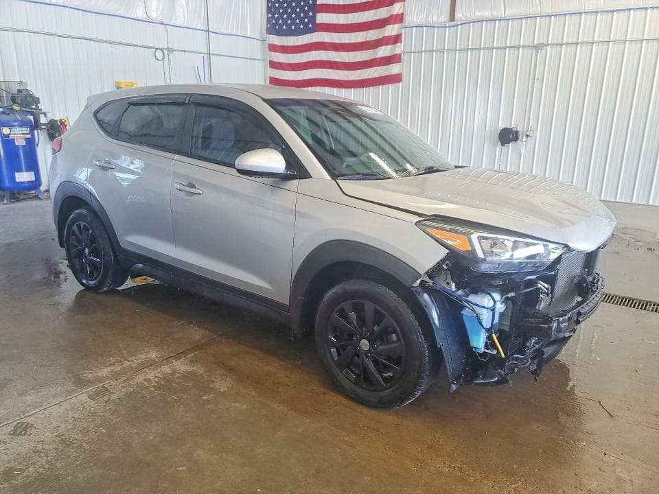 2020 HYUNDAI TUCSON SE 4