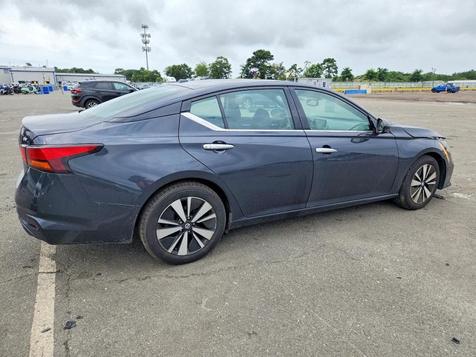 2019 NISSAN ALTIMA SV 3