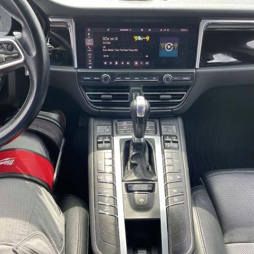 2020 PORSCHE MACAN S 9