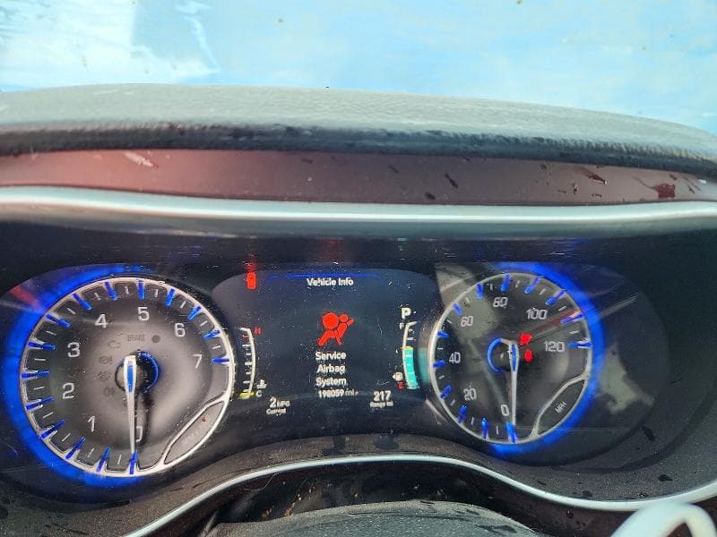2017 CHRYSLER PACIFICA LIMITED 9