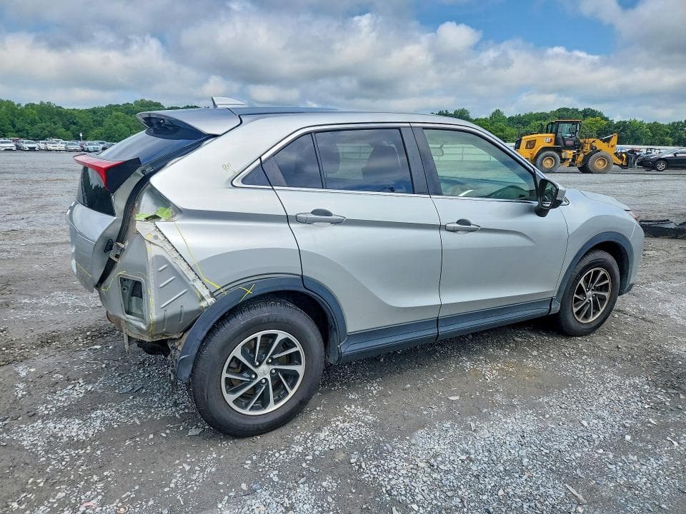 2020 MITSUBISHI ECLIPSE CROSS ES 3