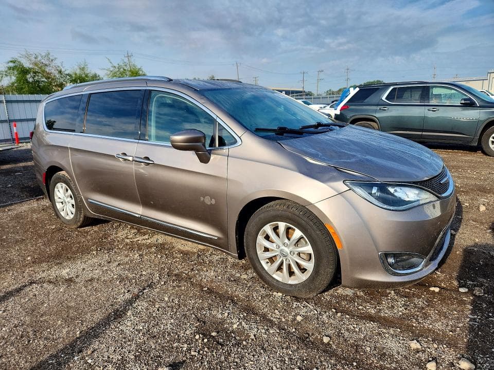 2018 CHRYSLER PACIFICA TOURING L PLUS 4