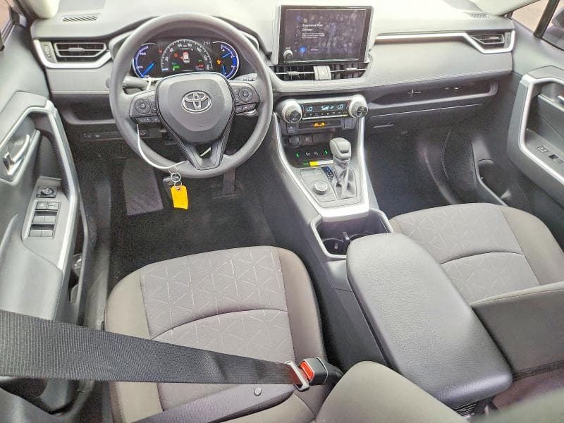 2024 TOYOTA RAV4 HYBRID XLE 8