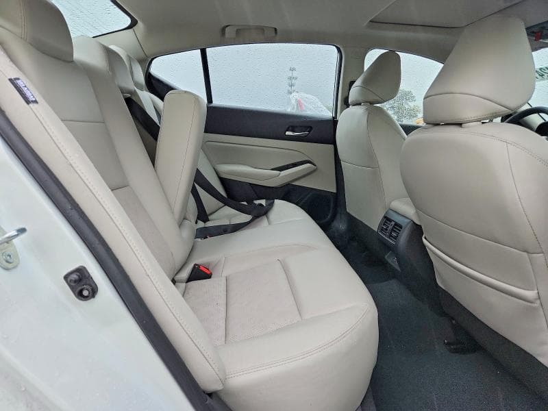 2024 NISSAN ALTIMA SL 10