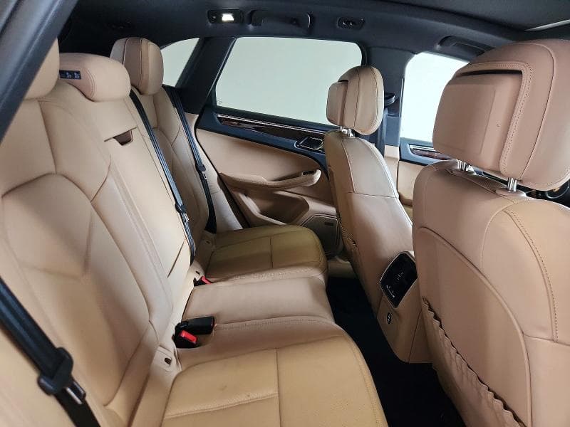 2023 PORSCHE MACAN S 11