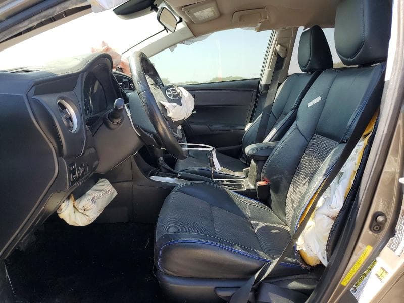 2019 TOYOTA COROLLA SE 7