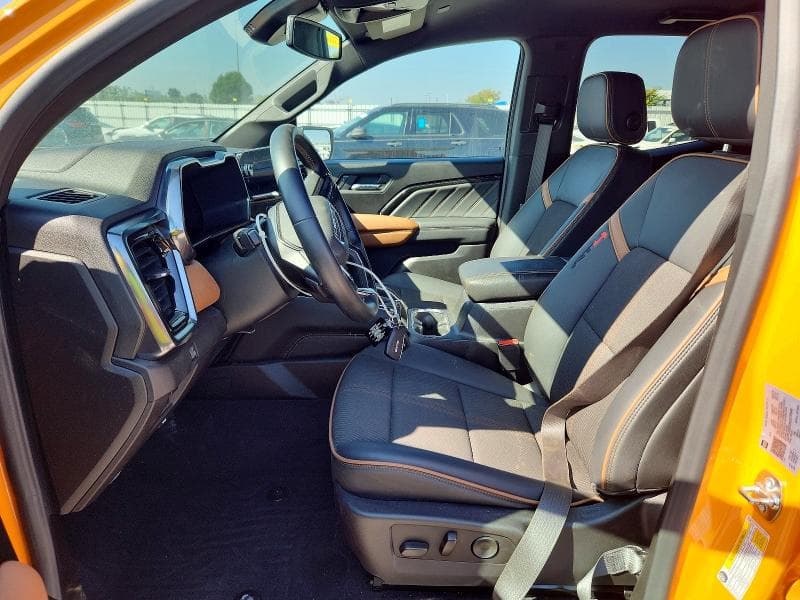 2025 GMC CANYON AT4 7