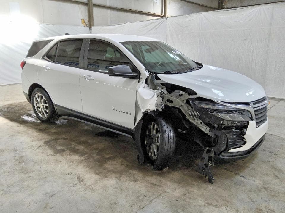 2023 CHEVROLET EQUINOX LS 4