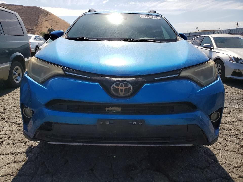 2017 TOYOTA RAV4 XLE 5