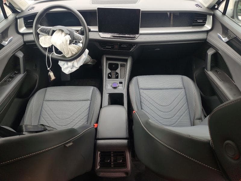 2026 VOLKSWAGEN TIGUAN SE 8