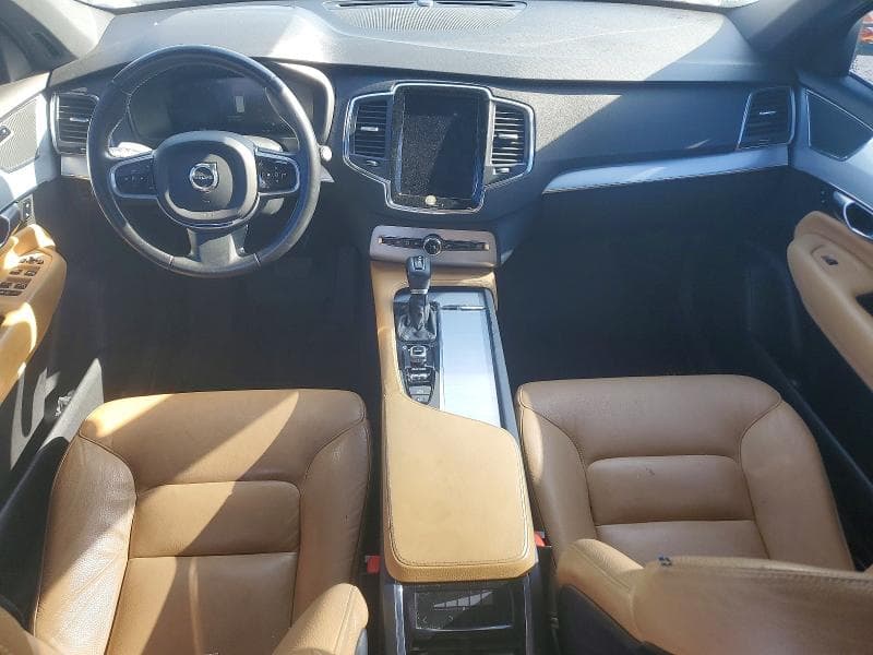 2017 VOLVO XC90 T6 8