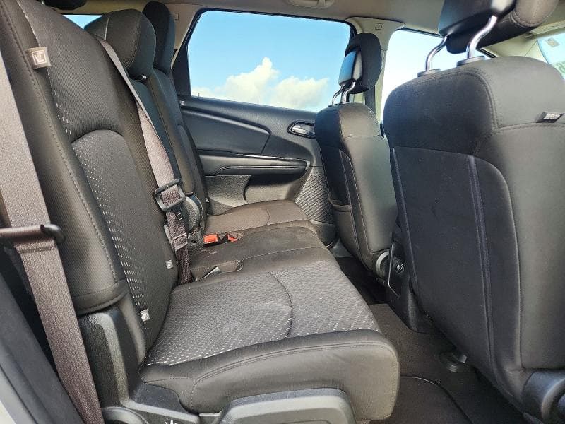 2019 DODGE JOURNEY SE 11