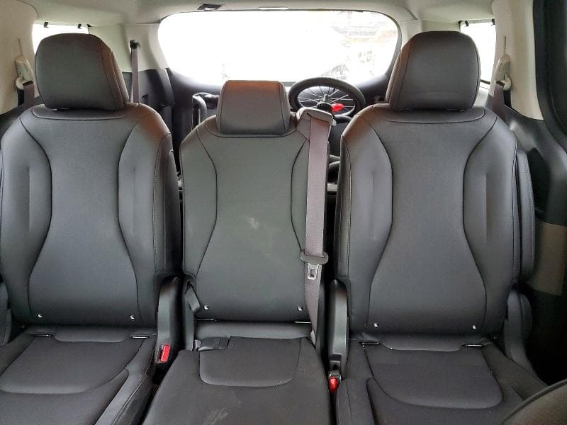 2026 KIA CARNIVAL EX 10
