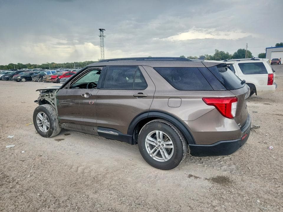 2021 FORD EXPLORER XLT 2