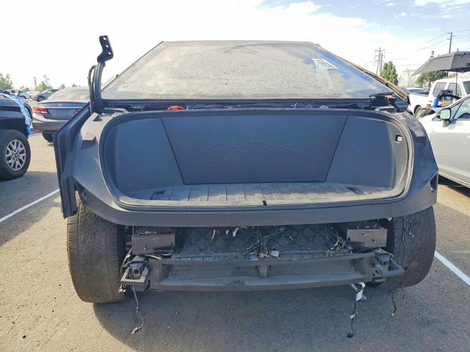 2025 TESLA CYBERTRUCK 5