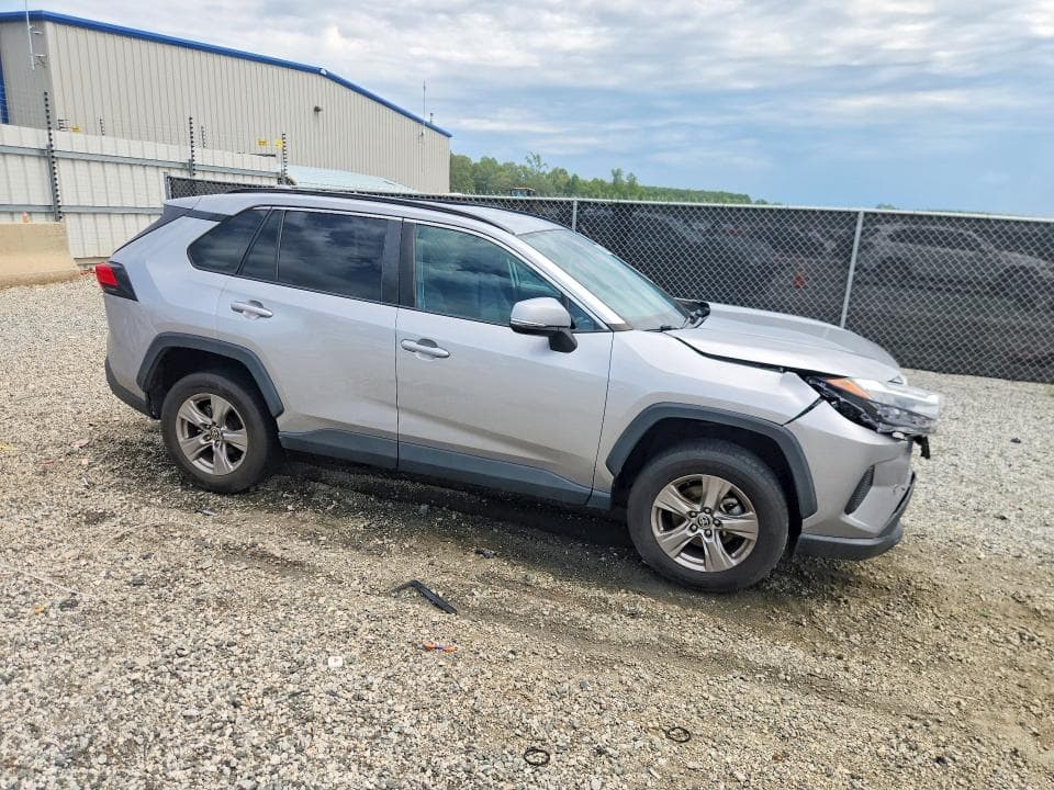 2023 TOYOTA RAV4 XLE 4