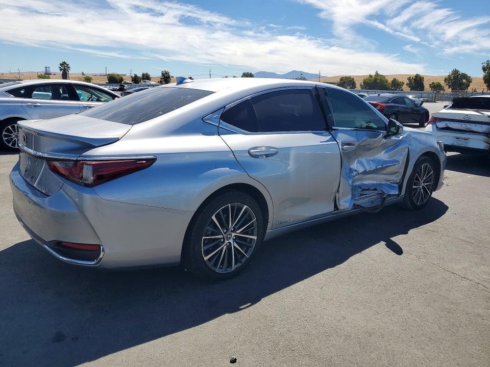 2022 LEXUS ES 300H BASE 3