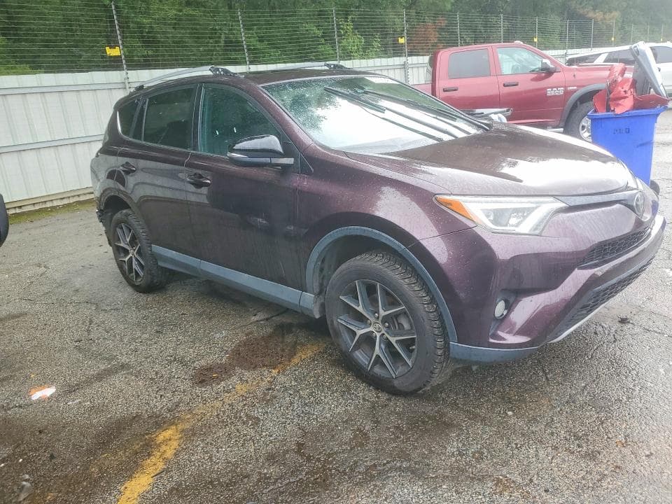 2017 TOYOTA RAV4 SE 4