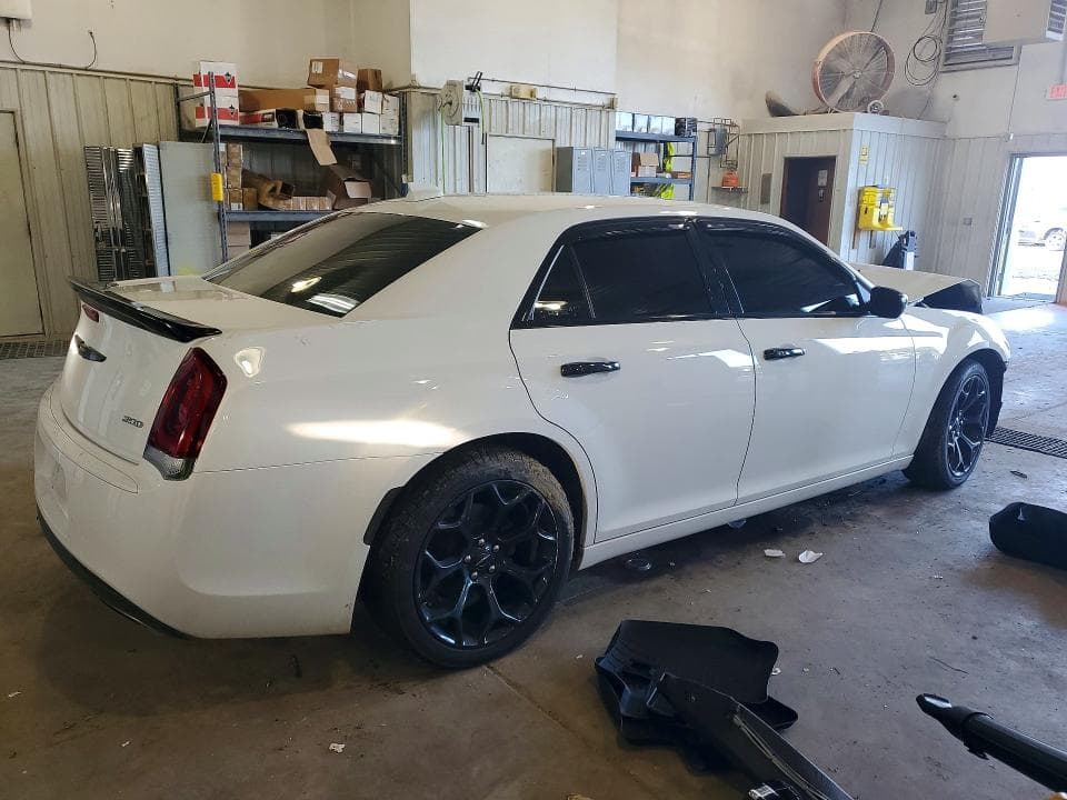 2019 CHRYSLER 300 TOURING 3