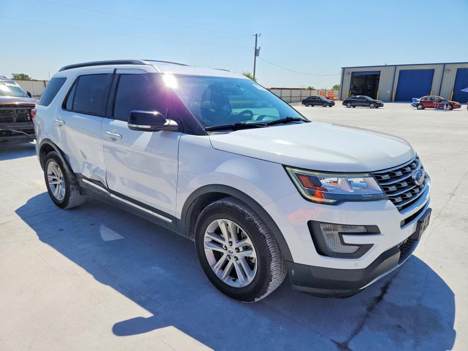 2017 FORD EXPLORER XLT 4