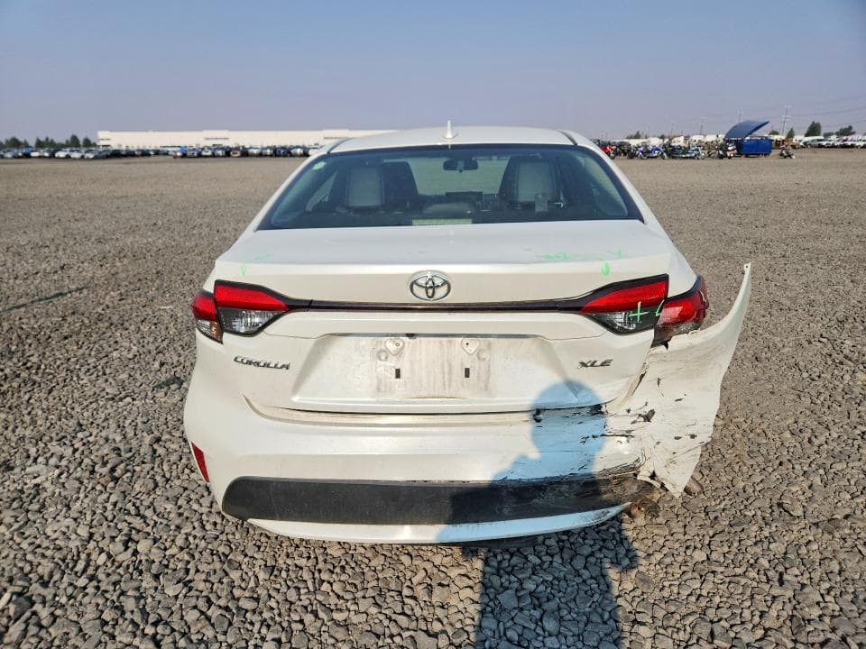 2020 TOYOTA COROLLA XLE 6