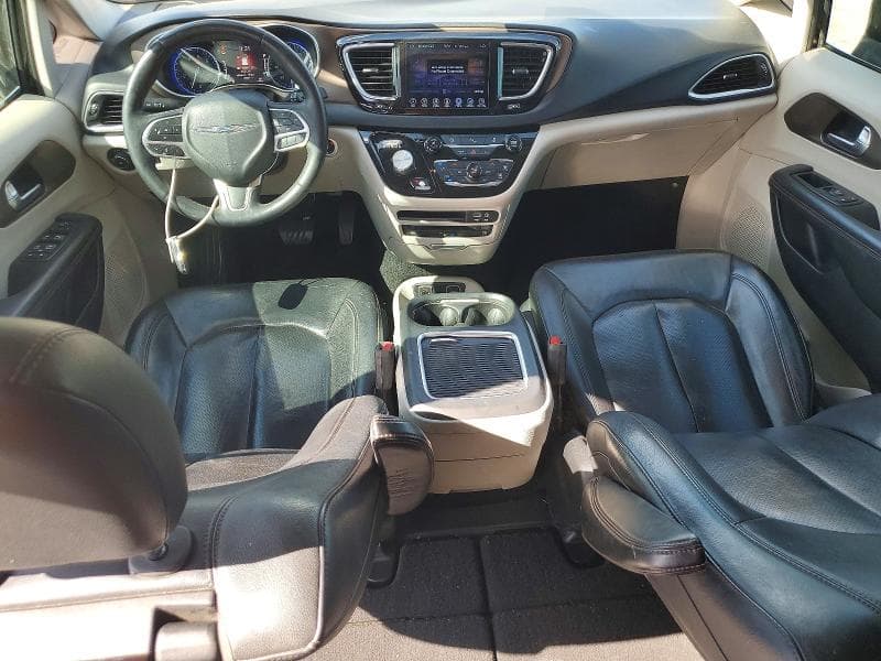 2017 CHRYSLER PACIFICA TOURING L PLUS 8