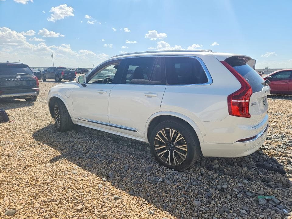 2024 VOLVO XC90 PLUS 2