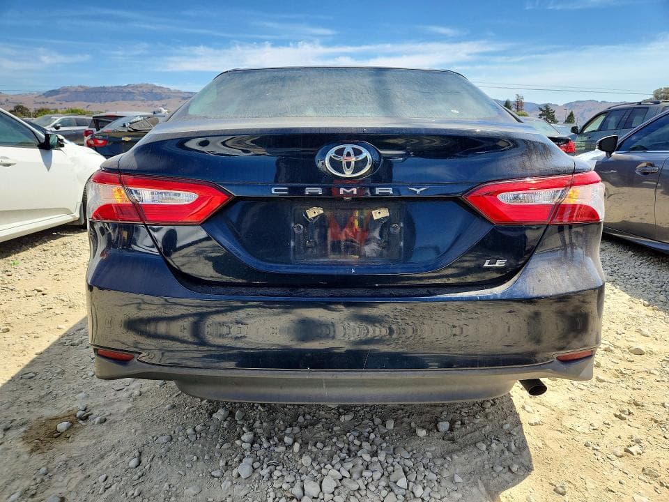 2018 TOYOTA CAMRY LE 6