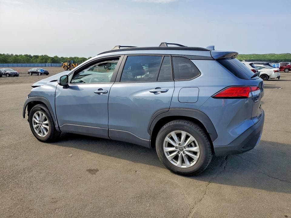 2024 TOYOTA COROLLA CROSS LE 2