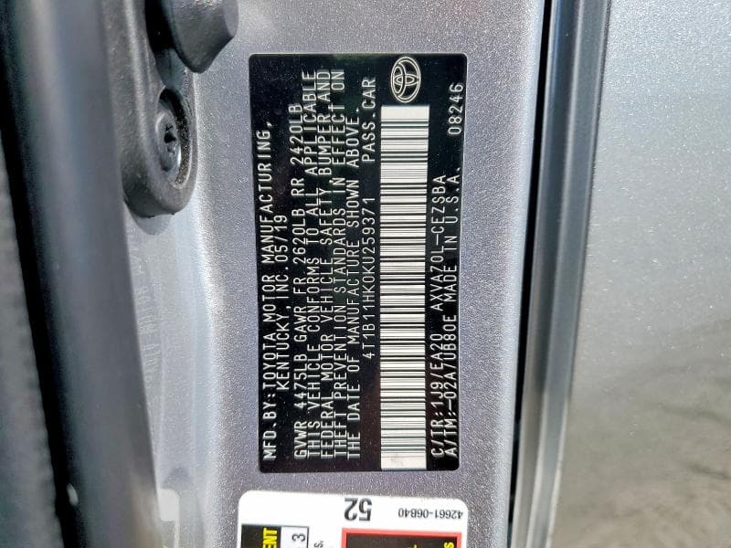 2019 TOYOTA CAMRY SE 12