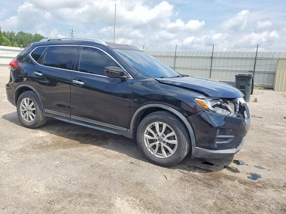 2017 NISSAN ROGUE SV 4