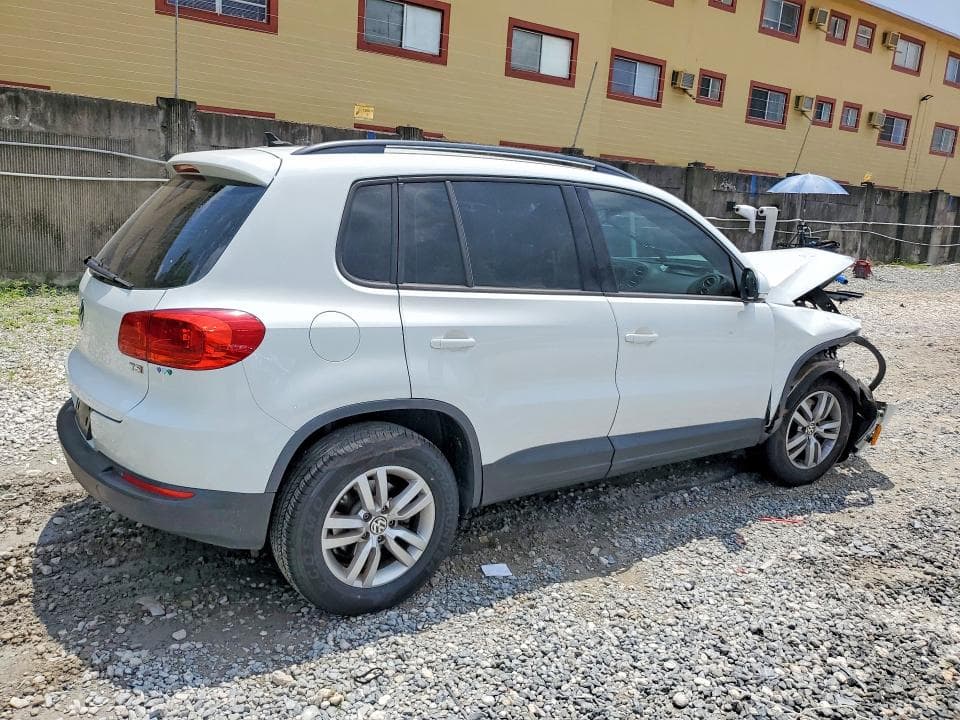 2017 VOLKSWAGEN TIGUAN S 3