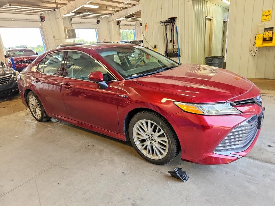 2018 TOYOTA CAMRY HYBRID XLE 4