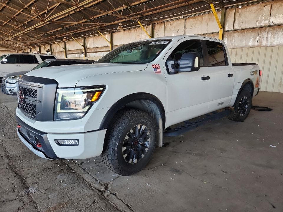 2024 NISSAN TITAN PRO-4X - 1