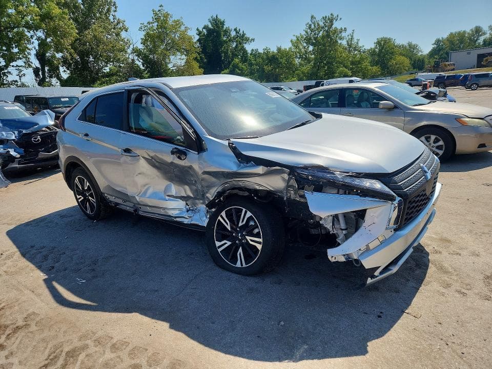 2026 MITSUBISHI ECLIPSE CROSS SE 4