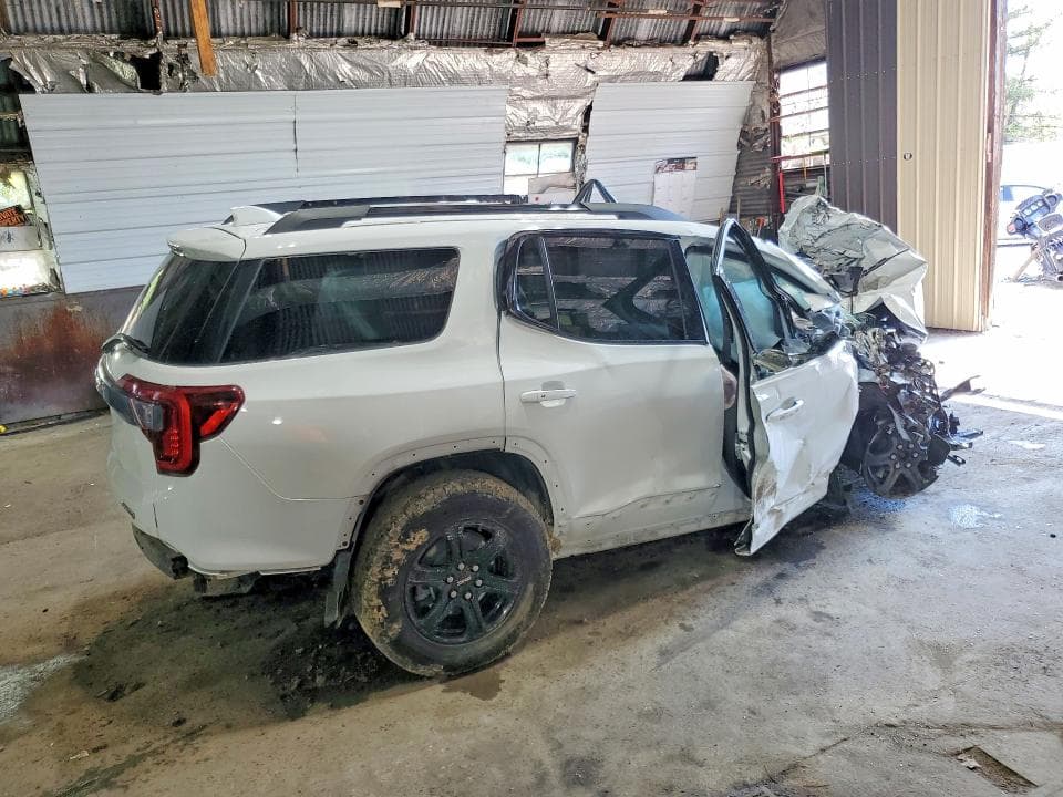 2022 GMC ACADIA AT4 3