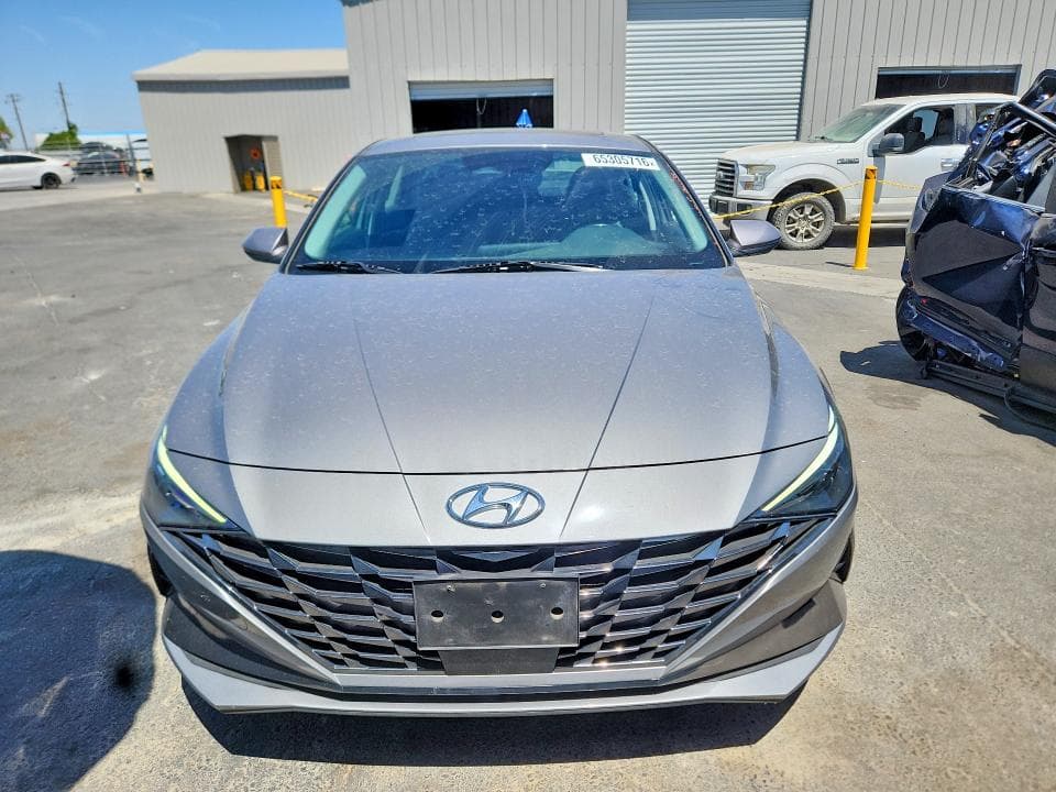 2023 HYUNDAI ELANTRA LIMITED 5