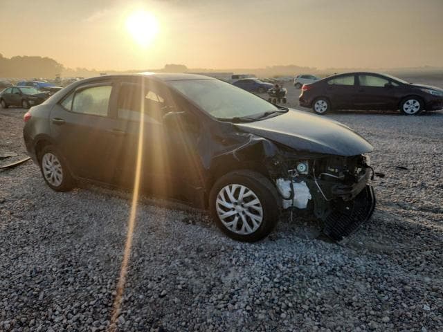 2017 TOYOTA COROLLA LE 4
