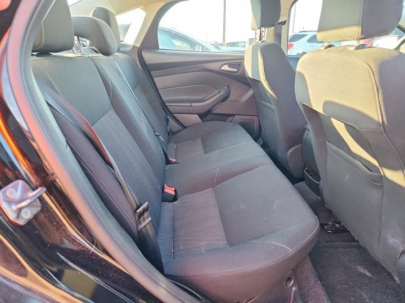 2017 FORD FOCUS SE 10