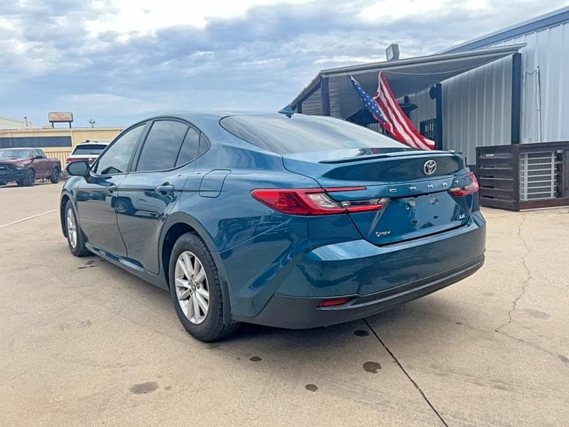 2025 TOYOTA CAMRY LE 3